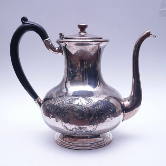 WM A. Rogers Vintage Tea Pot Kettle, Silver Plated Teapot - Picture 1 of 6